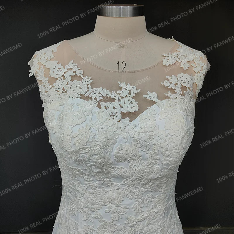 100% Real Photos Classic Mermaid Appliques Illusion Lace Wedding Dress Sleeveless Bride Gown With Button Factory Price