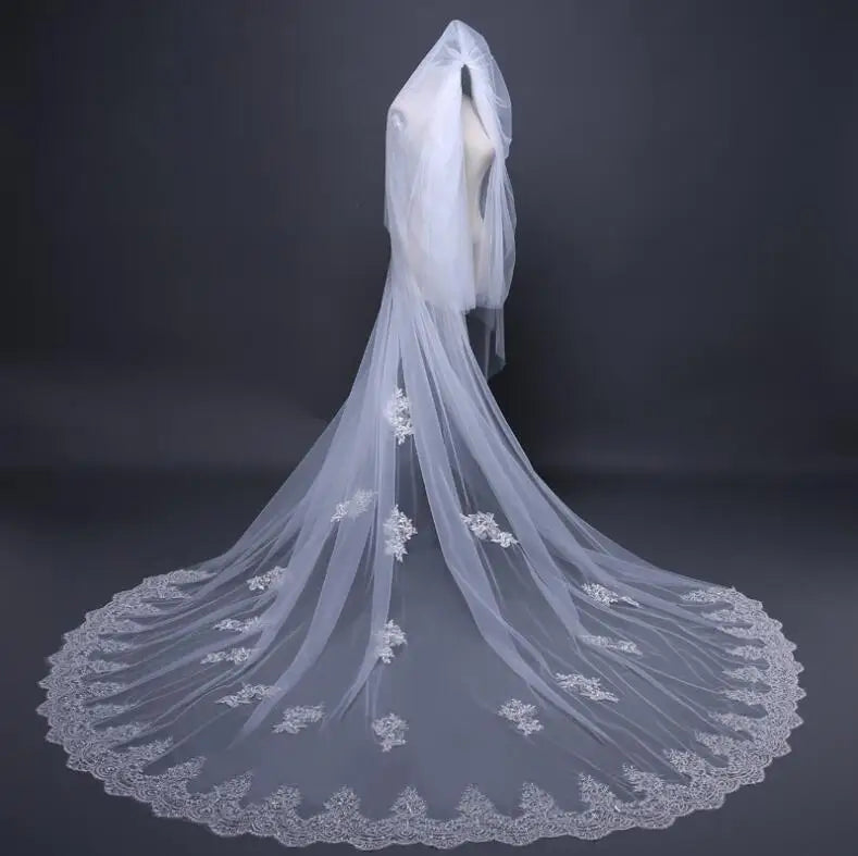 High-End and Elegant 3.8 Meter Long Lace Ivory Wedding Veil Bride Veil for Bride