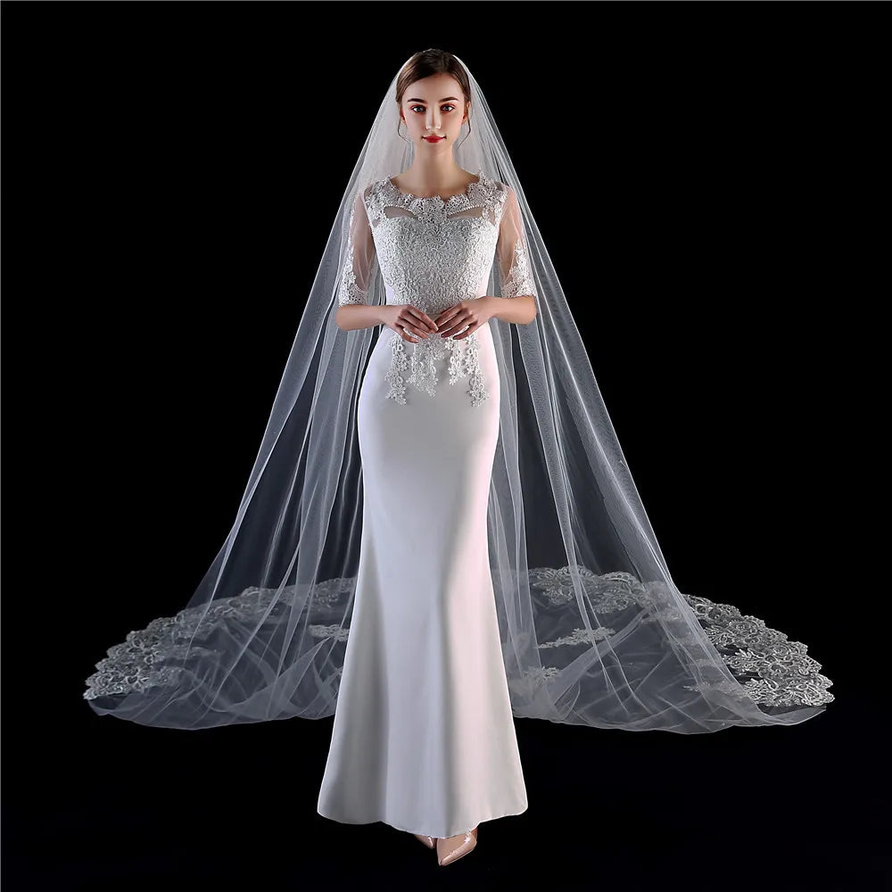 Hot Sell Latest Long Wedding Bridal Veil for Women Lace Royal Train Wedding Veil With Appliques Lace 2024