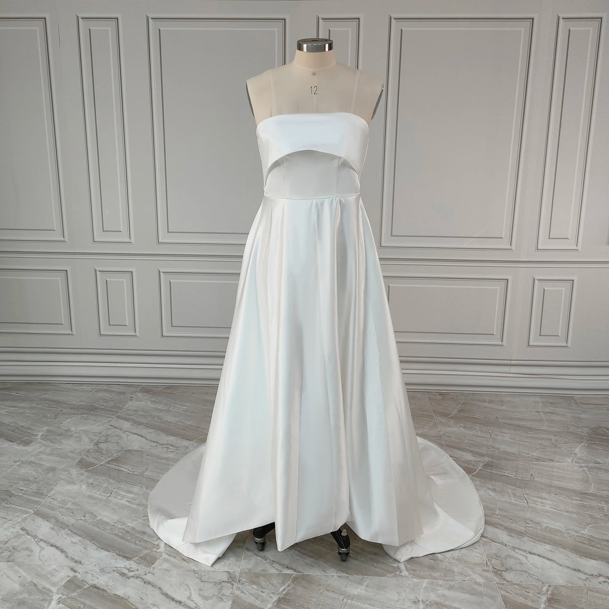 100% Real Photos Simple Sleeveless Strapless Satin Long Train A-line Wedding Dress Bridal Evening Prom Dress for Plus Size Women