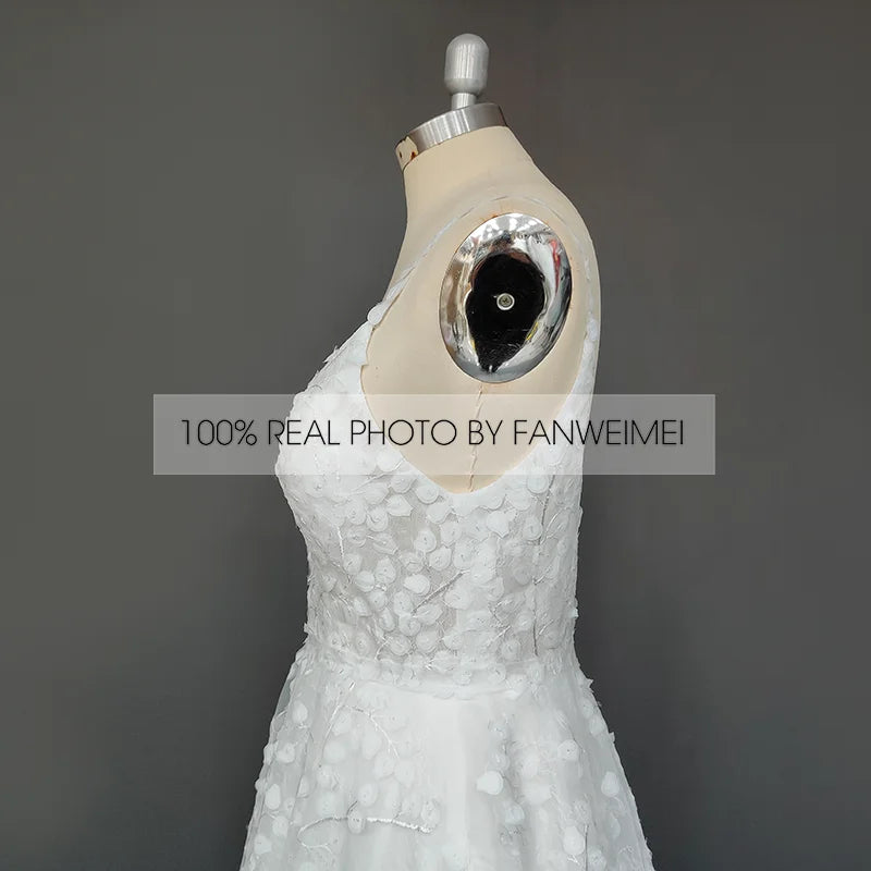 Real Photos Elegant Spaghetti Straps 3D Lace Wedding Dress Sleeveless Low Back Illusion Deep V-Neck Bridal Gown for Women