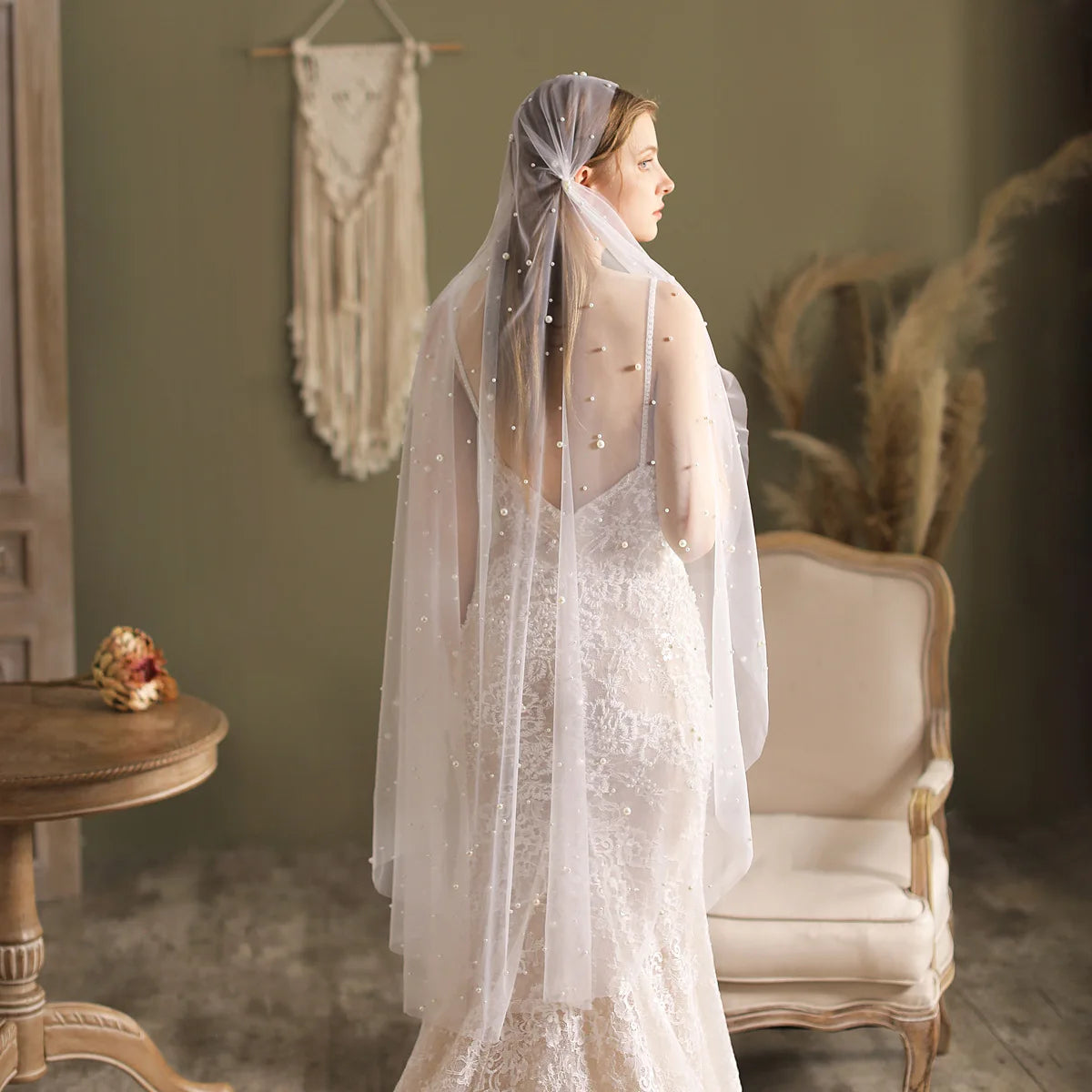 V235 Vintage One Layer Lace With Beaded Pearls Simple Tulle Long Bridal Veil Fingertip Wedding Accessories