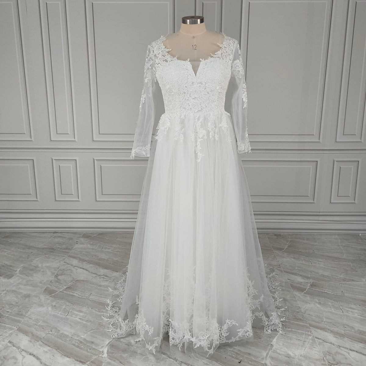 100% Real Photos Boho Boat Neck Long Sleeves Appliques Lace A-line Sweep Train Wedding Dress Illusion Back Bride Gown for Women