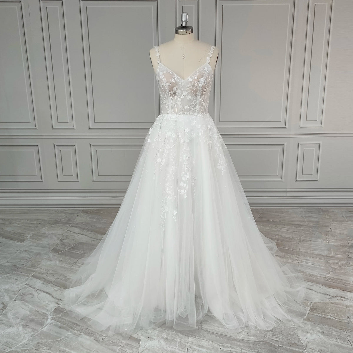 Real Photos High Quality Spaghetti Straps Low Back A-line Wedding Dress for Women Flowers Sequined Lace Bridal Gown