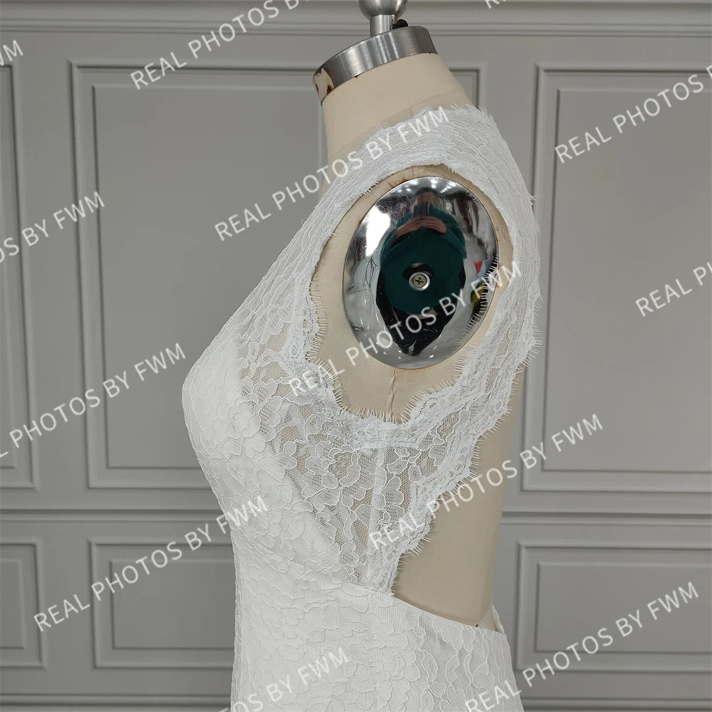 100% Real Photos Simple V-neck Sleeveless Lace Mermaid Wedding Dress Elegant Sweep Train Sleeveless Bridal Gown for Women