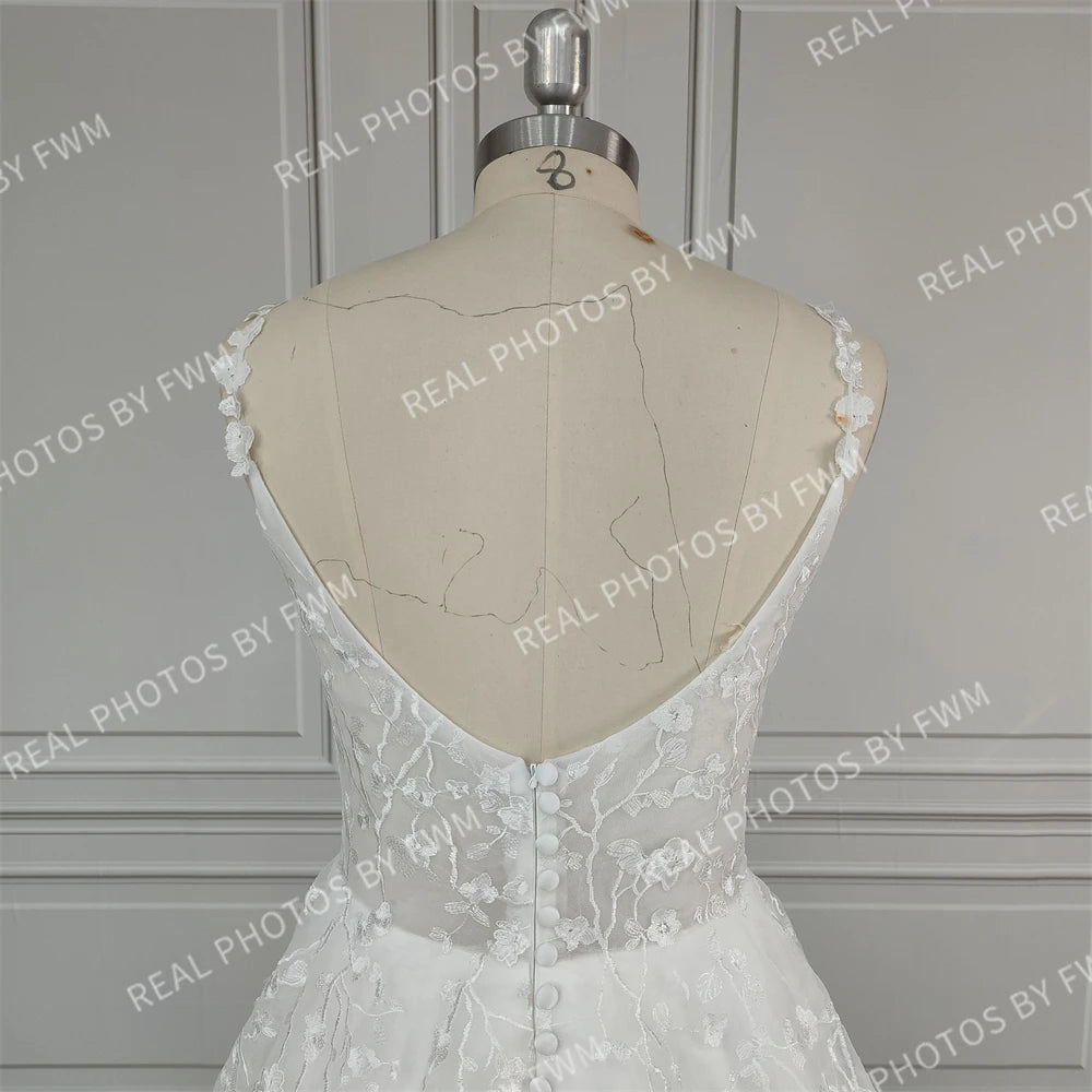 Real Photos High Quality Spaghetti Straps Low Back A-line Wedding Dress for Women Flowers Sequined Lace Bridal Gown