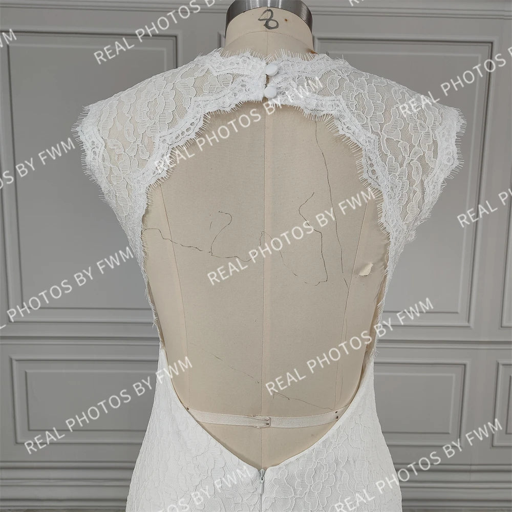 100% Real Photos Simple V-neck Sleeveless Lace Mermaid Wedding Dress Elegant Sweep Train Sleeveless Bridal Gown for Women