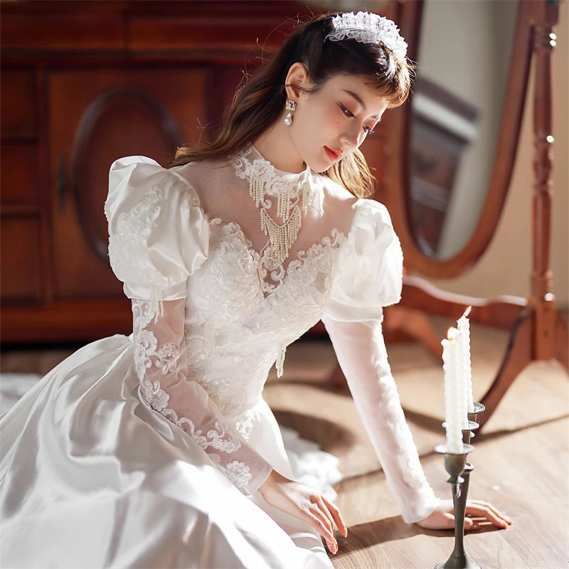 2210# Real Photos Vintage Exquisite Appliques Pearls Lace Wedding Dress Sweep Train Bridal Gown Puffy Sleeves Princess Ball Gown