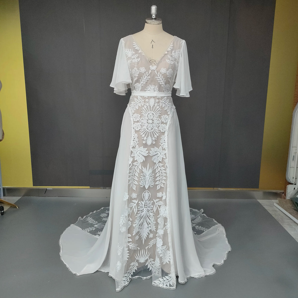 10926#Real Photos Flare Sleeve Lace Bohemian Beach V-Neck Open Back Illusion Wedding Dress Wedding Bridal Gown