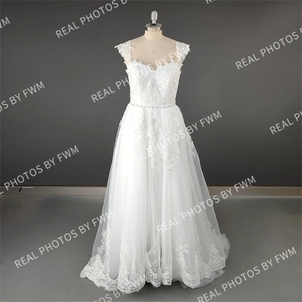 Real Photos Exuquisite Long Sleeve  Sweep Train A-line Appliques Lace Wedding Dress With Sequined Bridal Gown for Wedding Dress