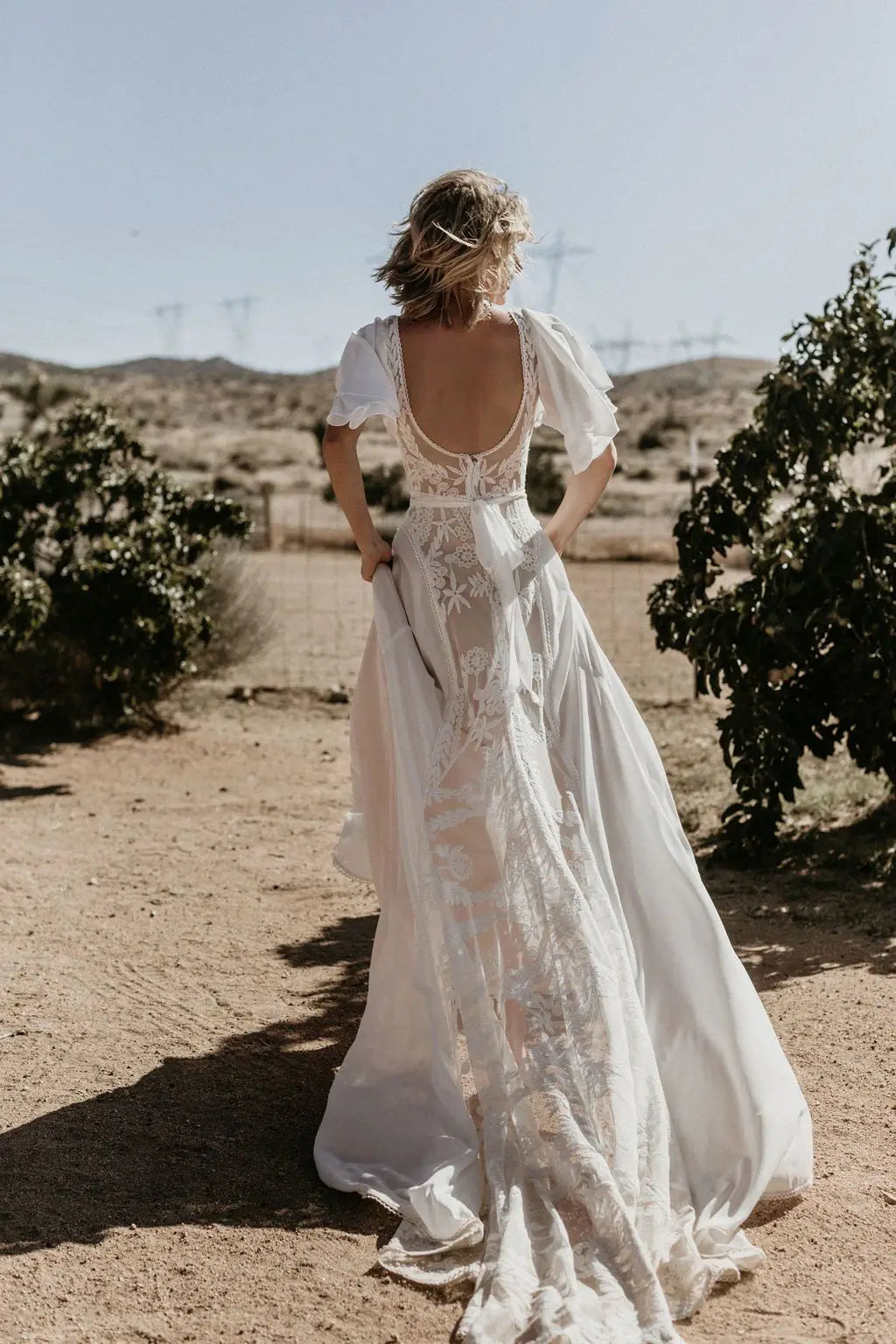 10926#Real Photos Flare Sleeve Lace Bohemian Beach V-Neck Open Back Illusion Wedding Dress Wedding Bridal Gown