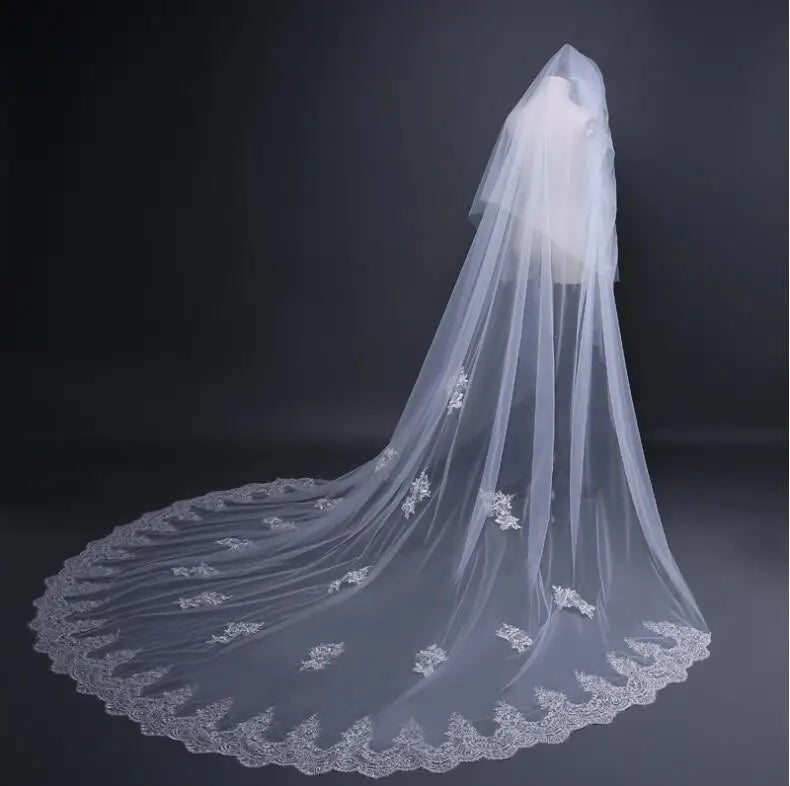 High-End and Elegant 3.8 Meter Long Lace Ivory Wedding Veil Bride Veil for Bride