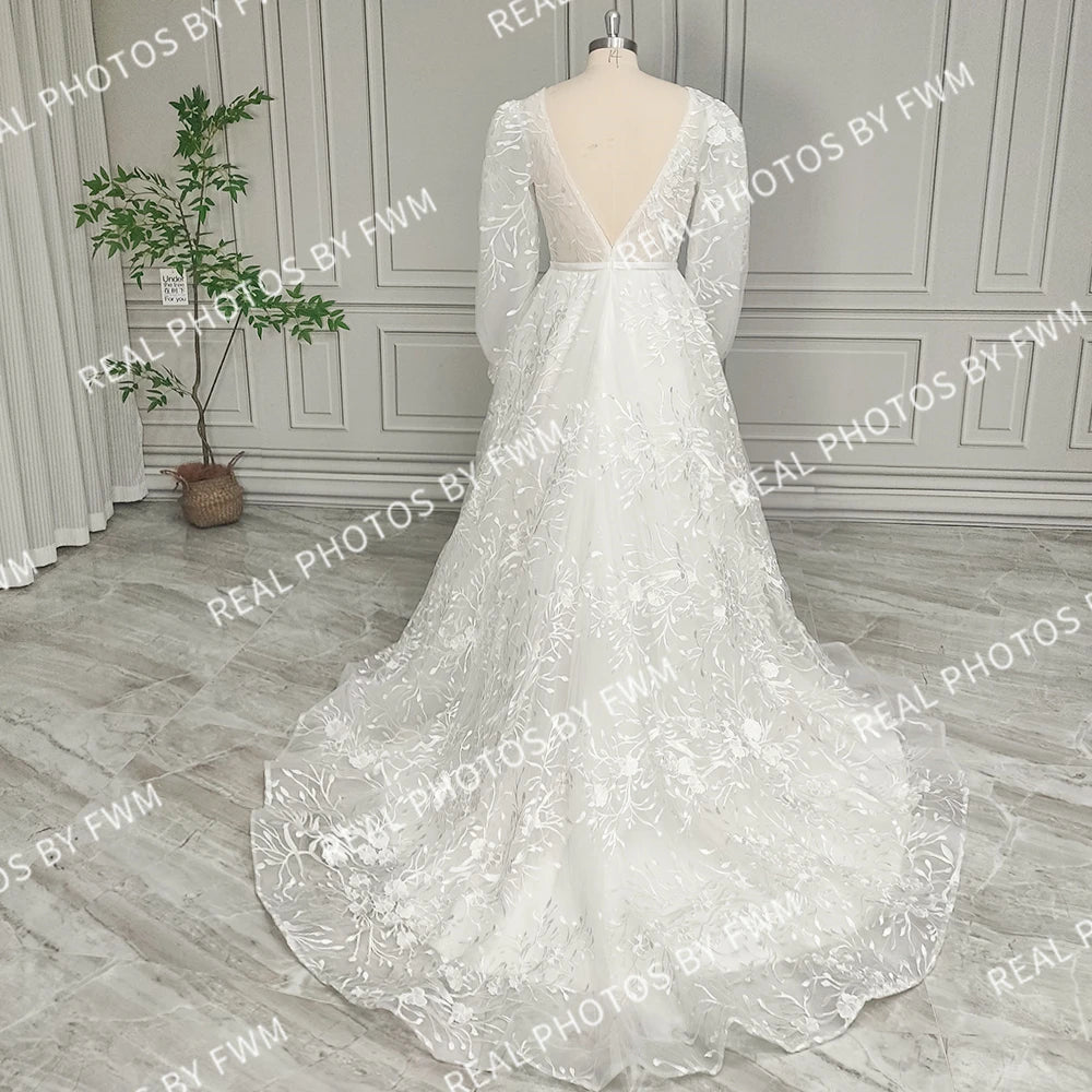 Real Photos High Quality Elegant V-Neck Lace A-line Wedding Dress for Bride Women Long Sleeves Backless Bridal Gown