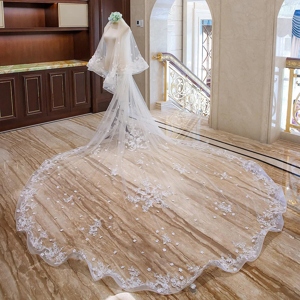 V301 New Arrivals Appliques Two Layer Lace Veil New Bride Wedding Dress Accessories 4 Meters Long Trailing Soft Veil