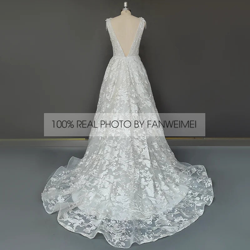 Real Photos Elegant Backless Sleeveless A-Line Tulle Lace Applique Wedding Dress Deep V-Neck Women Bridal Gown for Wedding