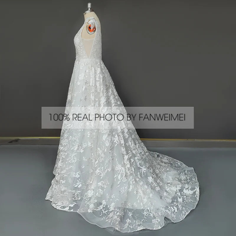 Real Photos Elegant Backless Sleeveless A-Line Tulle Lace Applique Wedding Dress Deep V-Neck Women Bridal Gown for Wedding