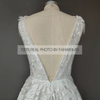 Real Photos Elegant Backless Sleeveless A-Line Tulle Lace Applique Wedding Dress Deep V-Neck Women Bridal Gown for Wedding