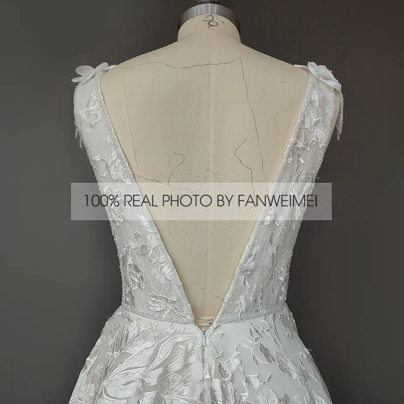 Real Photos Elegant Backless Sleeveless A-Line Tulle Lace Applique Wedding Dress Deep V-Neck Women Bridal Gown for Wedding