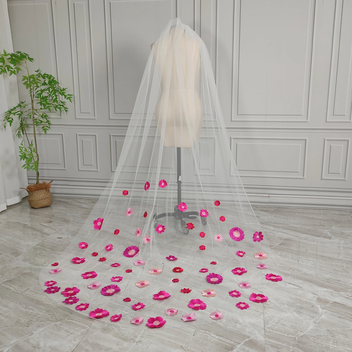 Real Photos High Quality One Layer Pink Appliques Flowers Lace Bridal Veil 220CM Long Wedding Veil Accessories for Wedding