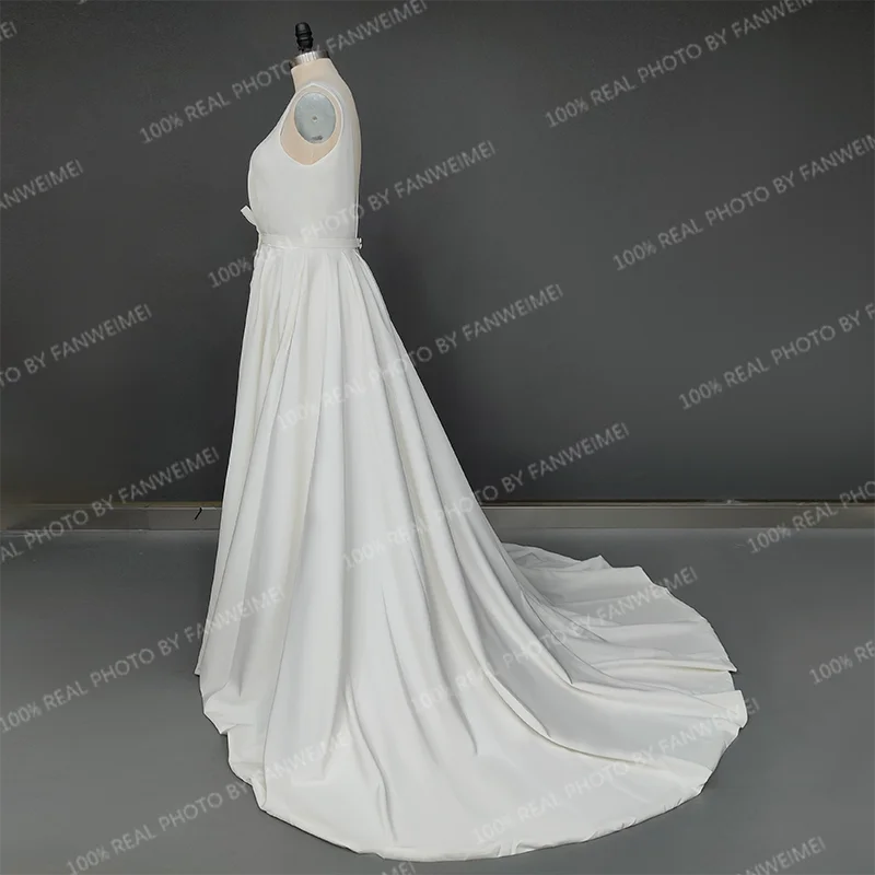 Real Photos Elegant Sleeveless V Neck Wedding Dress for Plus Size Women Simple Sweep Train Satin Bride Gown for Wedding