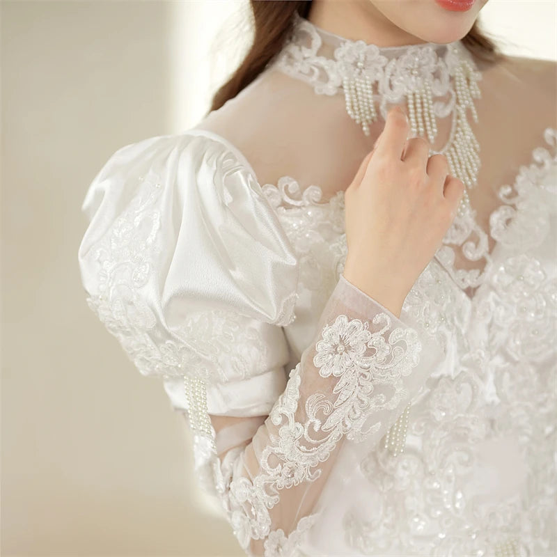 2210# Real Photos Vintage Exquisite Appliques Pearls Lace Wedding Dress Sweep Train Bridal Gown Puffy Sleeves Princess Ball Gown