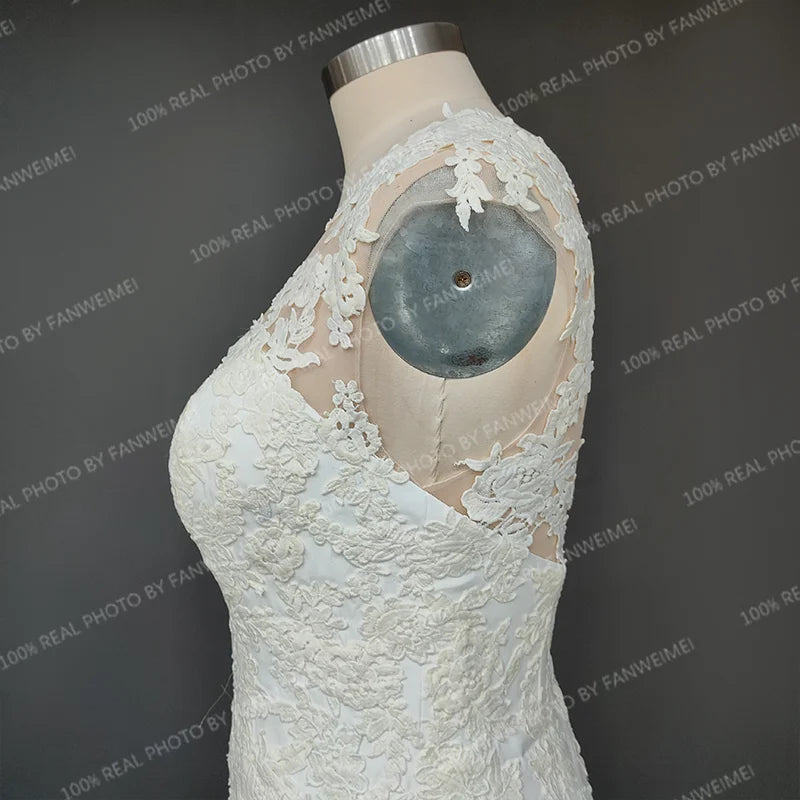 100% Real Photos Classic Mermaid Appliques Illusion Lace Wedding Dress Sleeveless Bride Gown With Button Factory Price