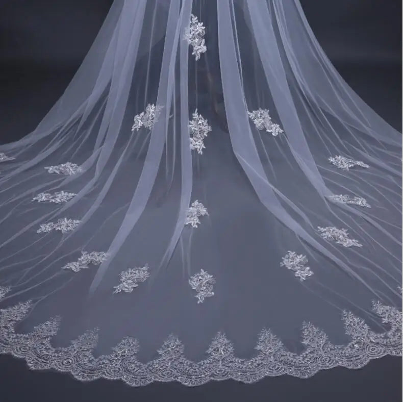 High-End and Elegant 3.8 Meter Long Lace Ivory Wedding Veil Bride Veil for Bride