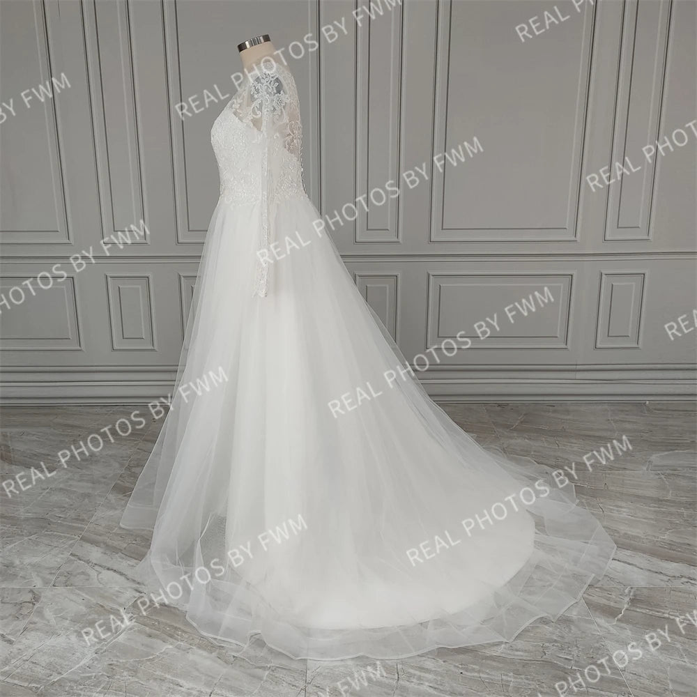 Real Photos Classic Sweep Train Long Sleeve A-Line Tulle Wedding Dress Boat Neck Applique Bridal Gown for Women