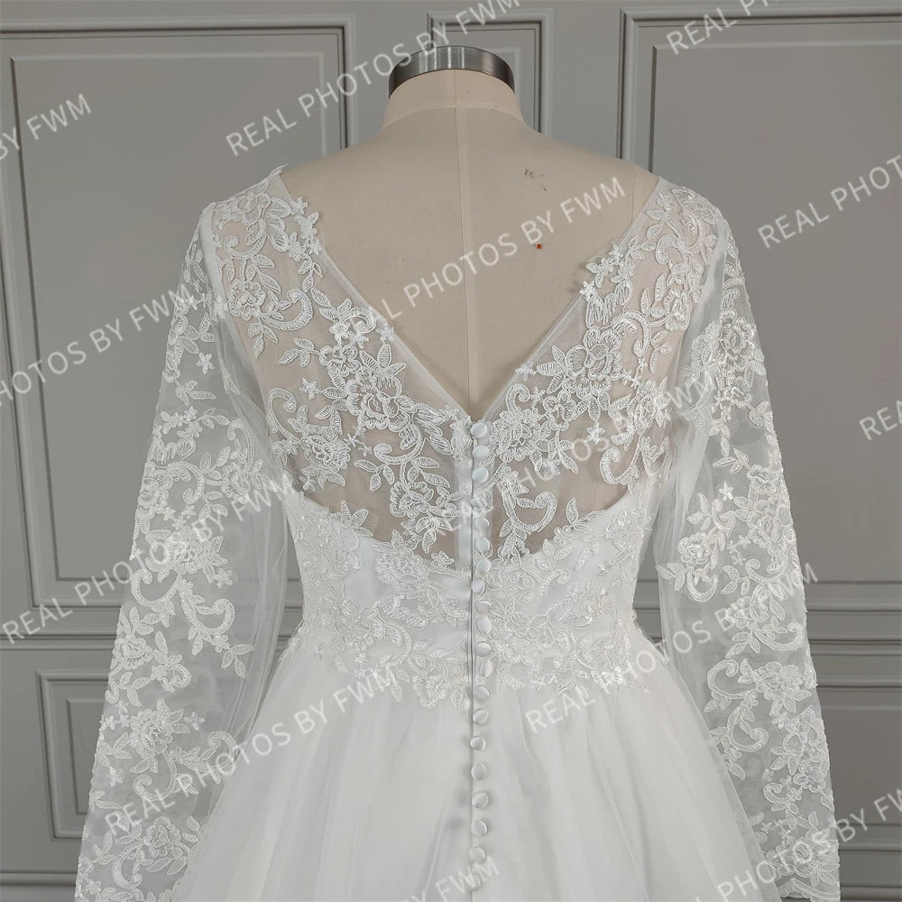 Real Photos Classic Sweep Train Long Sleeve A-Line Tulle Wedding Dress Boat Neck Applique Bridal Gown for Women