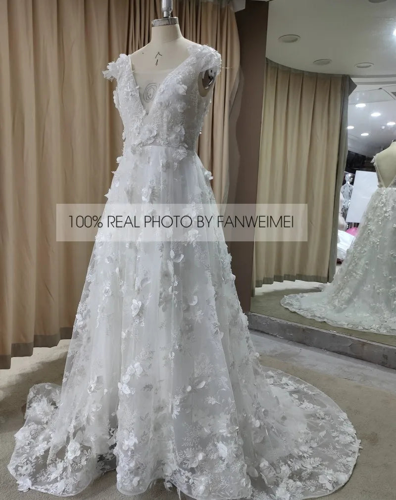#8100 Prime Quality Real Photos Cap Sleeve Champagne Special Design Lace A-Line Backless Bridal Gown Wedding Dress