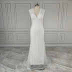 100% Real Photos Simple V-neck Sleeveless Lace Mermaid Wedding Dress Elegant Sweep Train Sleeveless Bridal Gown for Women