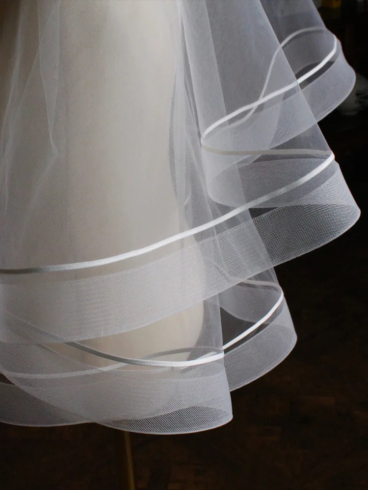 Hot Sell Latest Two Layers Ribbon Edge Tulle Wedding Bridal Veil for Women Lace Wedding Veil